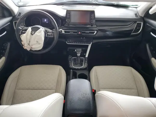 KNDERCAA9M7163599 2021 KIA SELTOS - Image 8