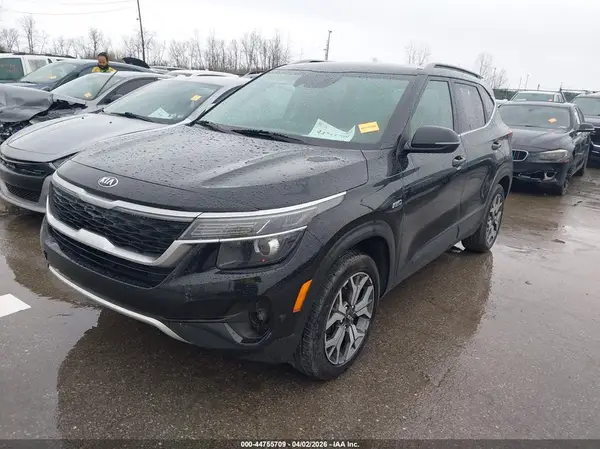 KNDERCAA9M7166678 2021 KIA SELTOS - Image 2
