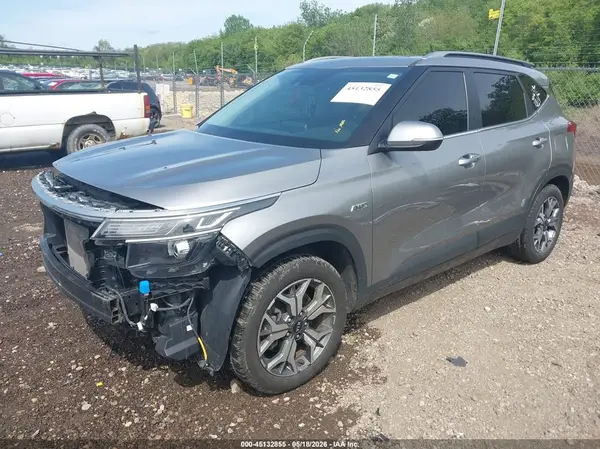 KNDERCAA9M7167524 2021 KIA SELTOS - Image 2