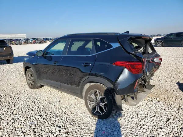 KNDERCAA9M7170634 2021 KIA SELTOS - Image 2