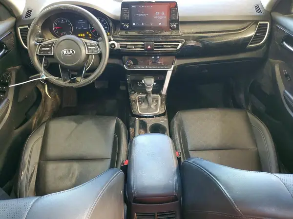 KNDERCAA9M7193718 2021 KIA SELTOS - Image 8