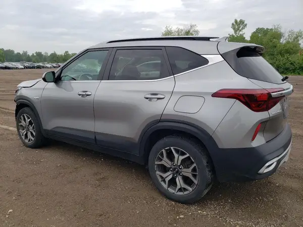 KNDERCAA9M7225793 2021 KIA SELTOS - Image 2