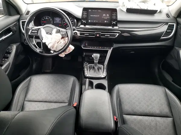 KNDERCAA9M7225793 2021 KIA SELTOS - Image 8