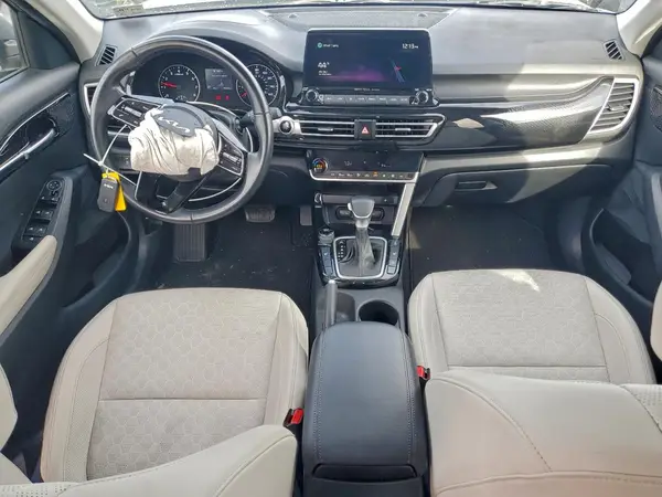 KNDERCAA9N7242675 2022 KIA SELTOS - Image 8