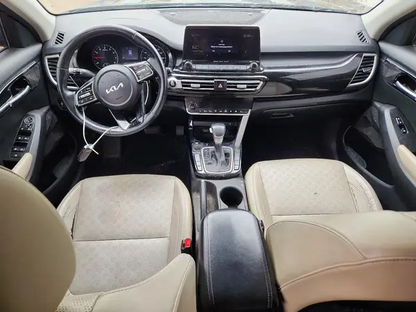KNDERCAA9N7287082 2022 KIA SELTOS - Image 8