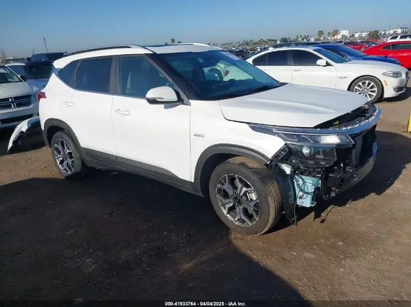 KNDERCAA9N7330870 2022 KIA SELTOS - Image 1