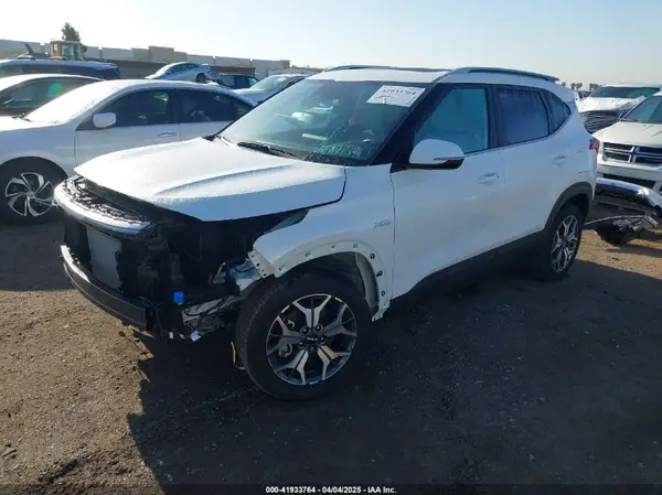 KNDERCAA9N7330870 2022 KIA SELTOS - Image 2