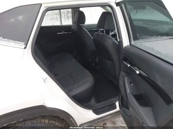 KNDERCAA9S7681709 2025 KIA SELTOS - Image 8