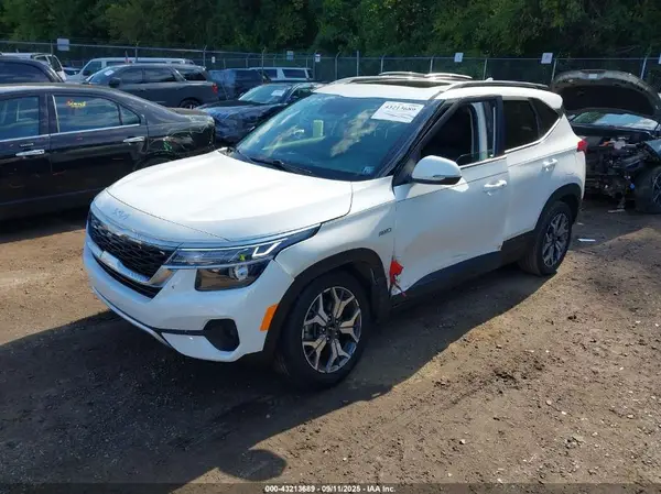 KNDERCAAOP7389339 2023 KIA SELTOS - Image 2