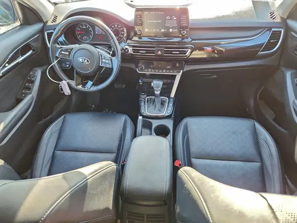KNDERCAAXM7078108 2021 KIA SELTOS - Image 8