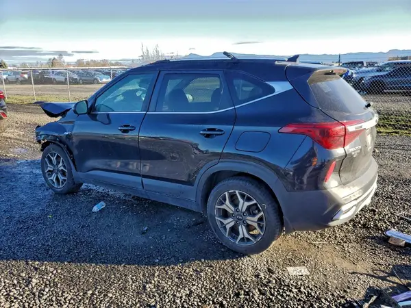 KNDERCAAXM7097189 2021 KIA SELTOS - Image 2