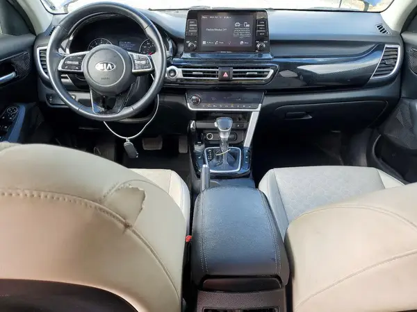 KNDERCAAXM7109454 2021 KIA SELTOS - Image 8
