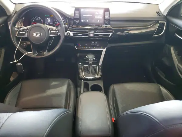 KNDERCAAXM7155981 2021 KIA SELTOS - Image 8