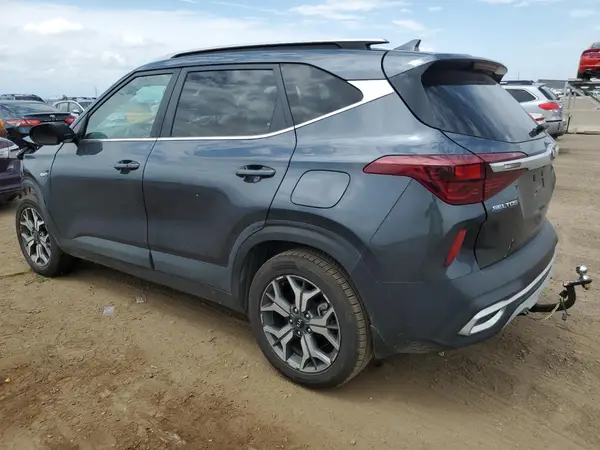 KNDERCAAXM7156953 2021 KIA SELTOS - Image 2