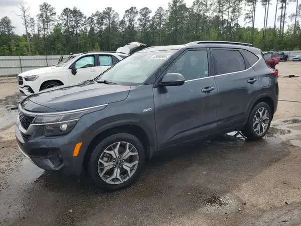 KNDERCAAXM7165376 2021 KIA SELTOS - Image 1