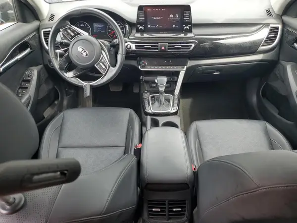 KNDERCAAXM7165376 2021 KIA SELTOS - Image 8