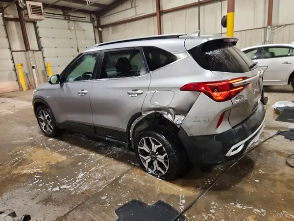 KNDERCAAXM7174322 2021 KIA SELTOS - Image 2