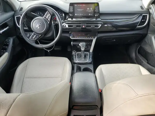 KNDERCAAXM7195798 2021 KIA SELTOS - Image 8
