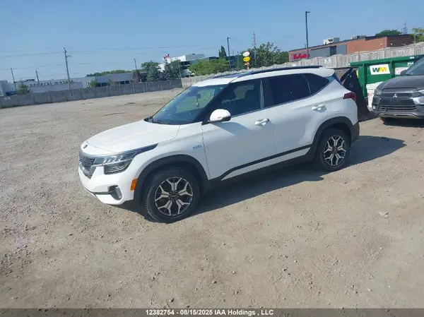 KNDERCAAXM7197647 2021 KIA SELTOS - Image 2