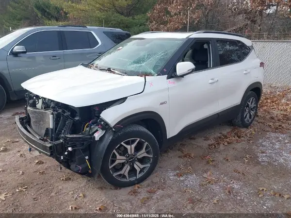 KNDERCAAXN7262742 2022 KIA SELTOS - Image 2