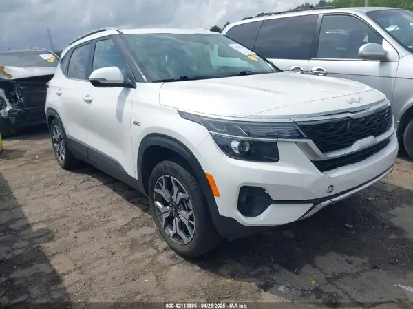 KNDERCAAXN7287172 2022 KIA SELTOS - Image 1