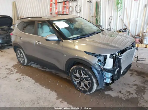 KNDERCAAXN7315245 2022 KIA SELTOS - Image 1