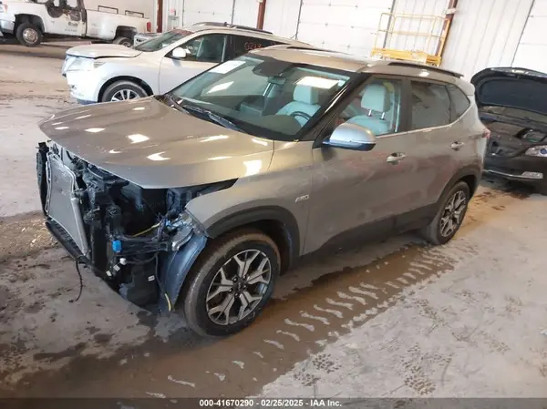KNDERCAAXN7315245 2022 KIA SELTOS - Image 2