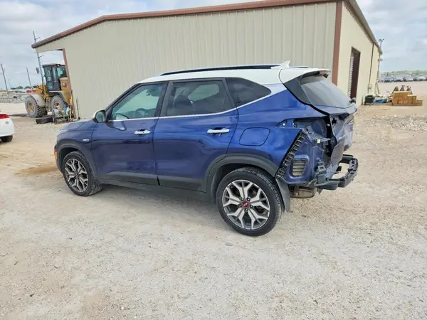KNDETCA20M7062106 2021 KIA SELTOS - Image 2