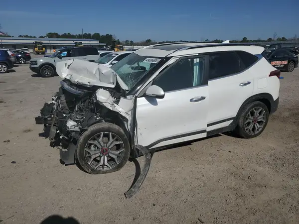 KNDETCA20M7140125 2021 KIA SELTOS - Image 1