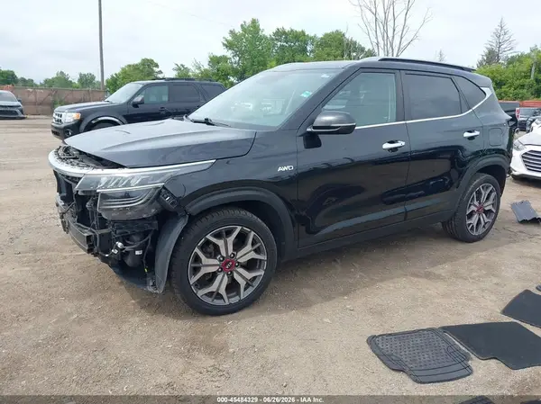 KNDETCA20M7165896 2021 KIA SELTOS - Image 2