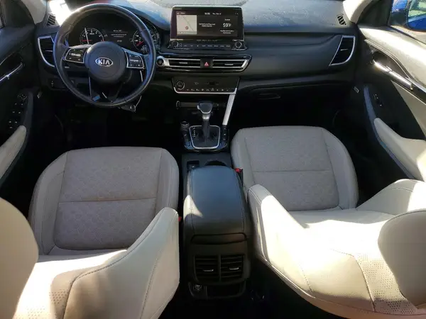 KNDETCA20M7186618 2021 KIA SELTOS - Image 8