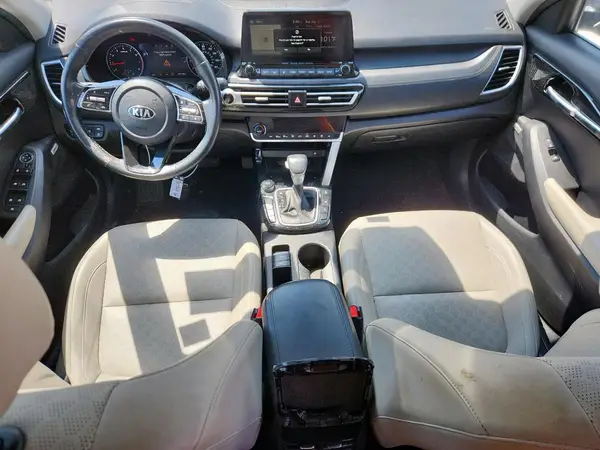KNDETCA21M7051809 2021 KIA SELTOS - Image 8