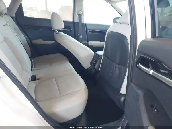 KNDETCA21M7123592 2021 KIA SELTOS - Image 8
