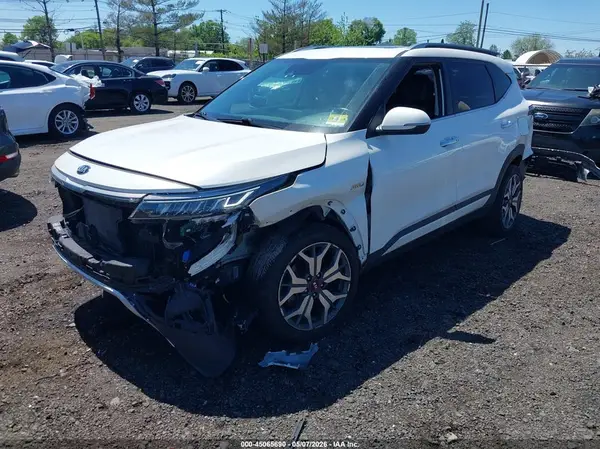 KNDETCA21M7126847 2021 KIA SELTOS - Image 2
