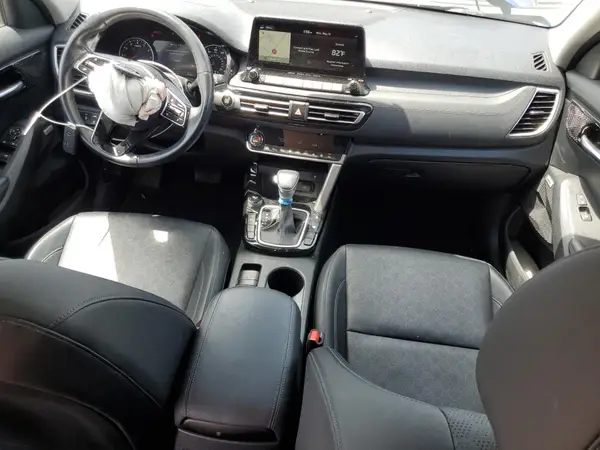 KNDETCA21M7156527 2021 KIA SELTOS - Image 8
