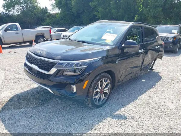 KNDETCA21M7184120 2021 KIA SELTOS - Image 2