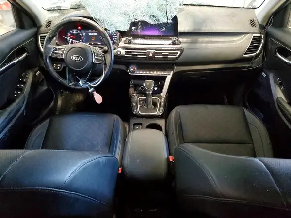 KNDETCA21M7227581 2021 KIA SELTOS - Image 8
