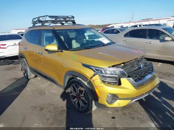 KNDETCA21N7252532 2022 KIA SELTOS - Image 1