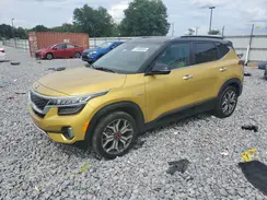 KNDETCA22M7044920 2021 KIA SELTOS