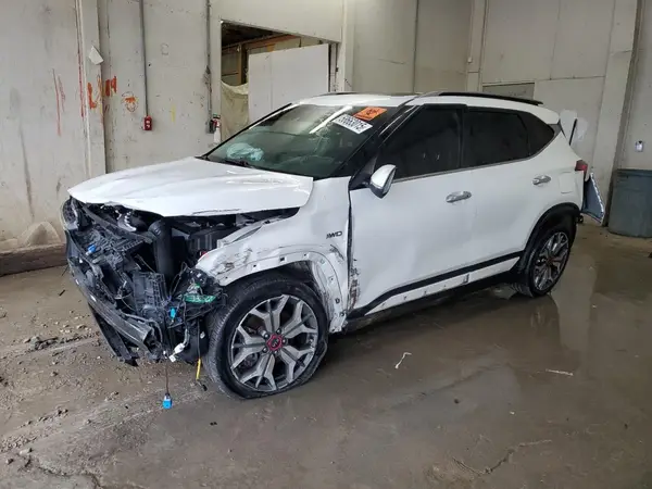 KNDETCA22M7156651 2021 KIA SELTOS - Image 1