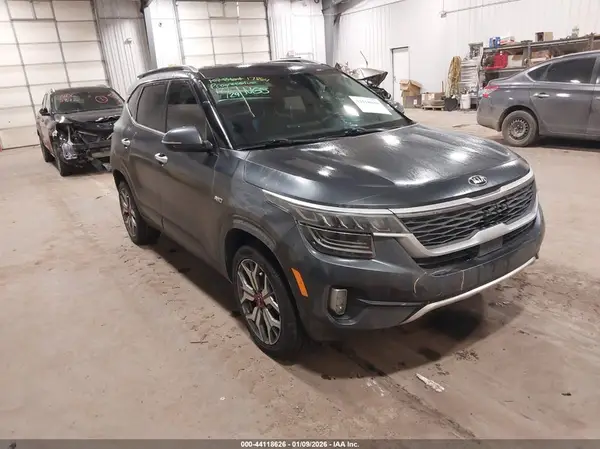 KNDETCA22M7157217 2021 KIA SELTOS - Image 1