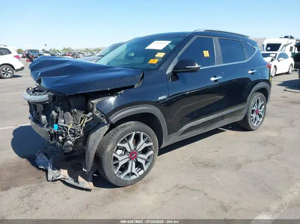 KNDETCA22N7248084 2022 KIA SELTOS - Image 2