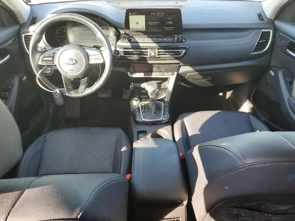 KNDETCA23M7181011 2021 KIA SELTOS - Image 8