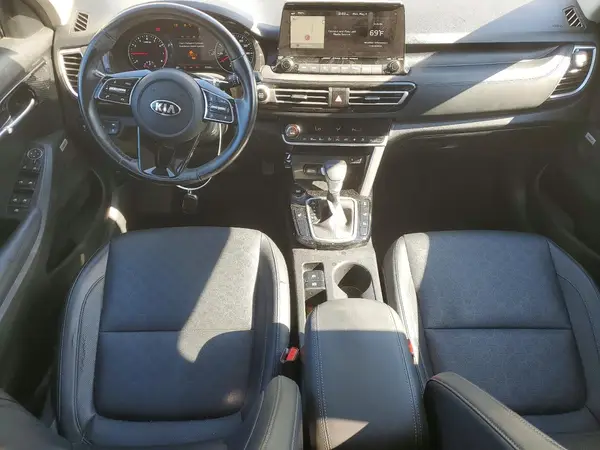 KNDETCA23M7181803 2021 KIA SELTOS - Image 8