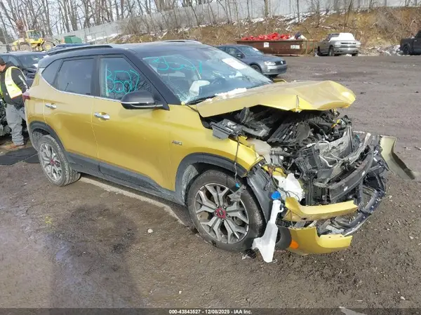KNDETCA23M7212595 2021 KIA SELTOS - Image 1