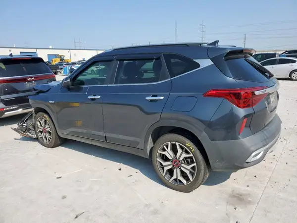 KNDETCA23N7253620 2022 KIA SELTOS - Image 2