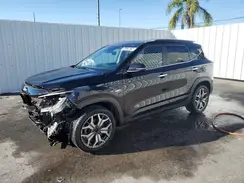 KNDETCA23N7302654 2022 KIA SELTOS