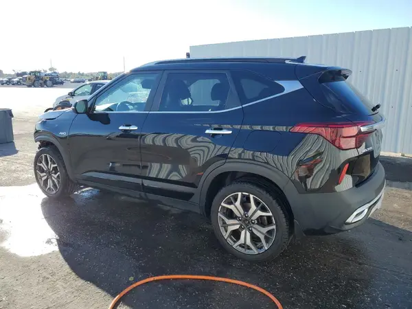 KNDETCA23N7302654 2022 KIA SELTOS - Image 2
