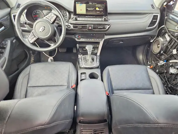 KNDETCA24M7053702 2021 KIA SELTOS - Image 8