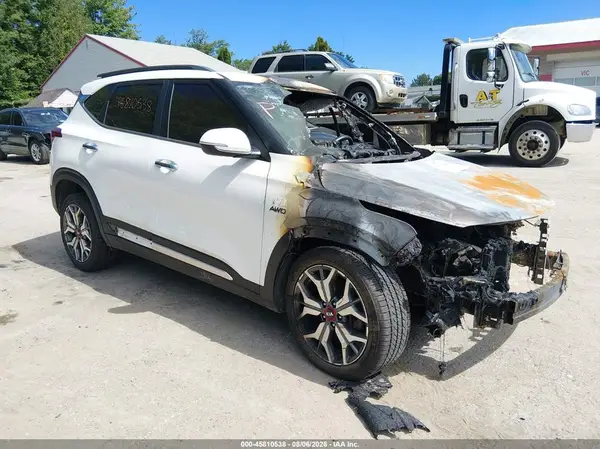 KNDETCA24M7074890 2021 KIA SELTOS